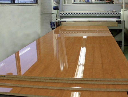 خط پلی گلاس روی mdf